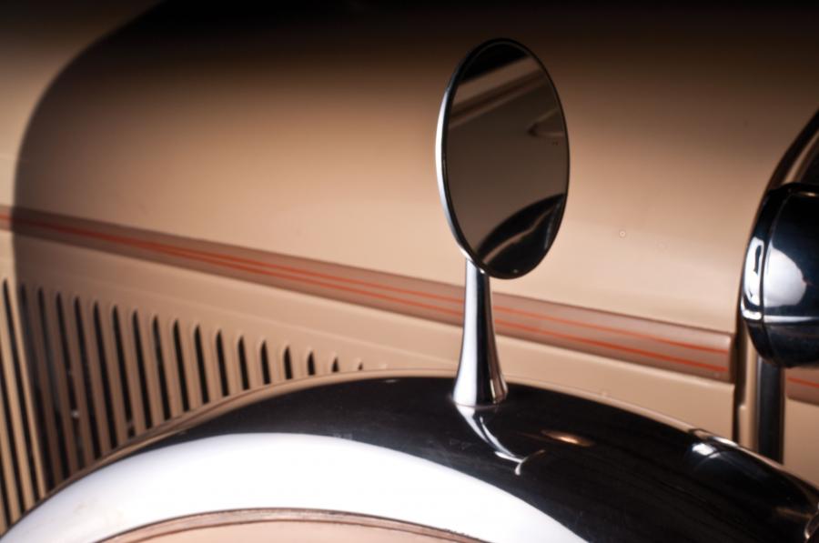  Chrysler Imperial Close-Coupled Sedan 1931 года  (фото 14 из 20)